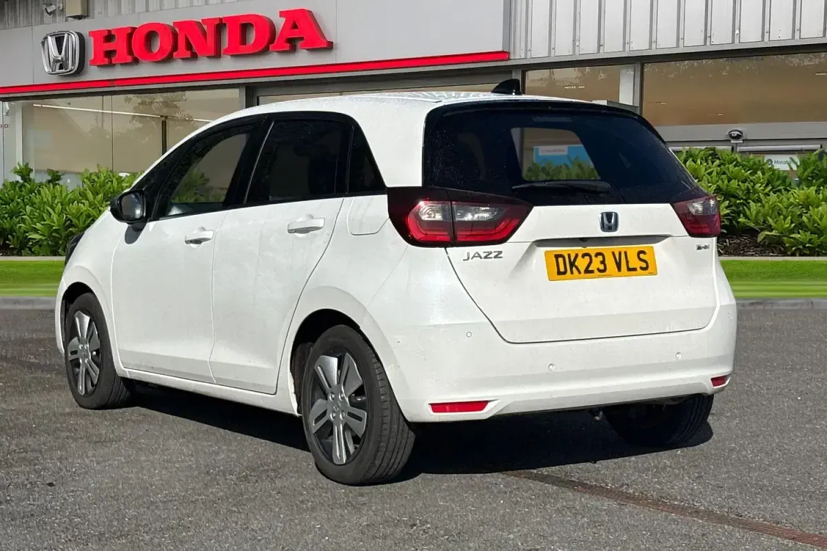 Second-hand Honda Jazz EX 2023 Alb Hatchback