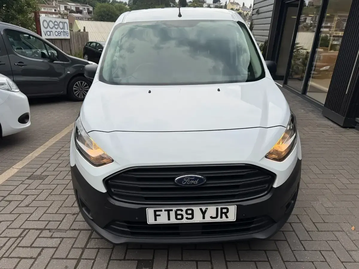 Used Ford Transit 100 HP (73 kW) 2020 White Van