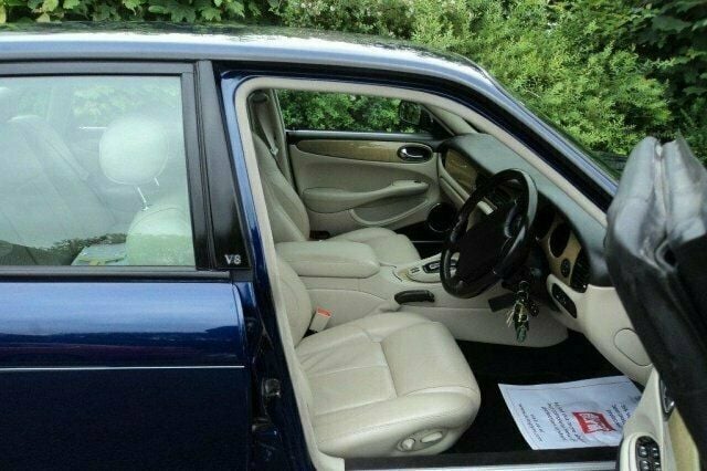 Used Jaguar XJ8 240 HP (176 kW) 2000 Sedan