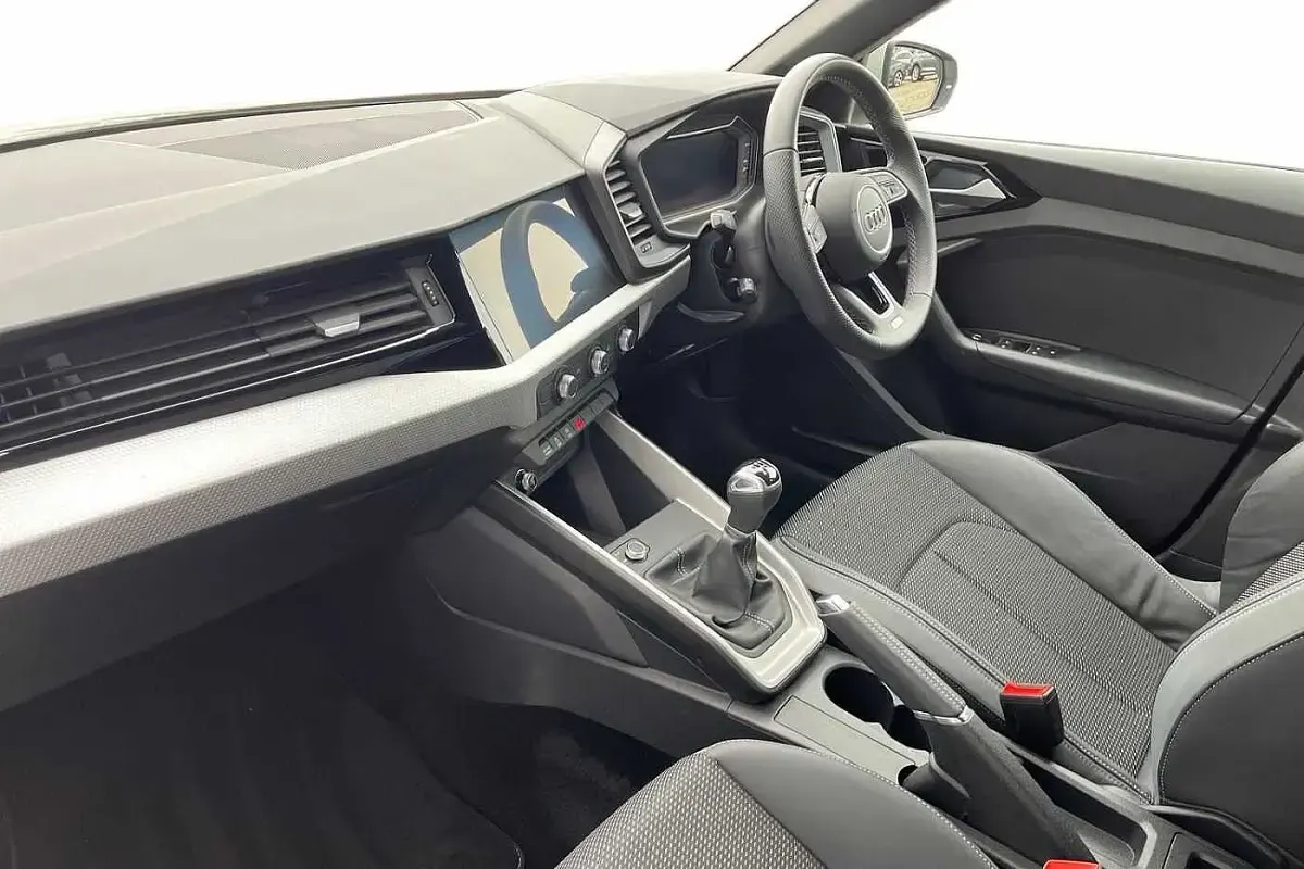 Used Audi A1 S-Line 113 HP (83 kW) 2024 Silver SUV
