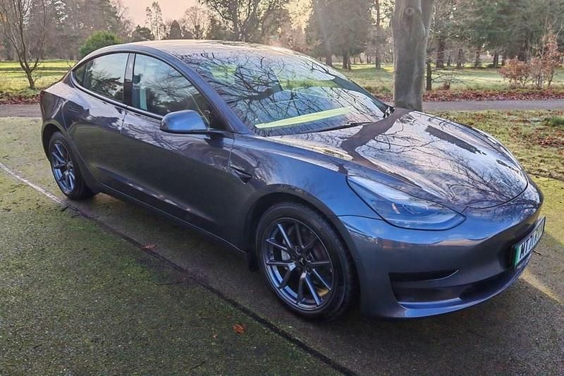 Usado Tesla Model 3 Standard Range Plus 366 kW (498 HP) 2021 Sedan