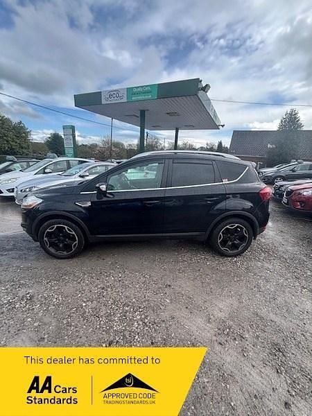 Begagnad Ford Kuga Zetec 140 HK (102 kW) 2011 Svart SUV
