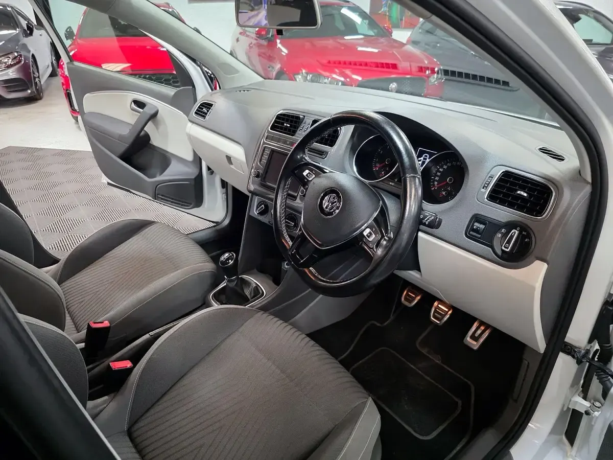 Used VW Polo Design 2015 White Hatchback