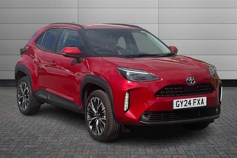 Red Used 2024 Toyota Yaris Cross SUV | £27,595 (Good price) - Image 1/3