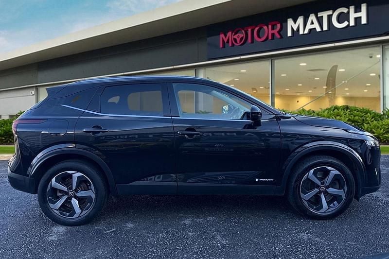 Used Nissan Qashqai N-Connecta 2023 Black SUV