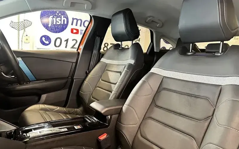 Used Citroën e-C4 Shine 100 kW (136 HP) 2022 Brown Hatchback