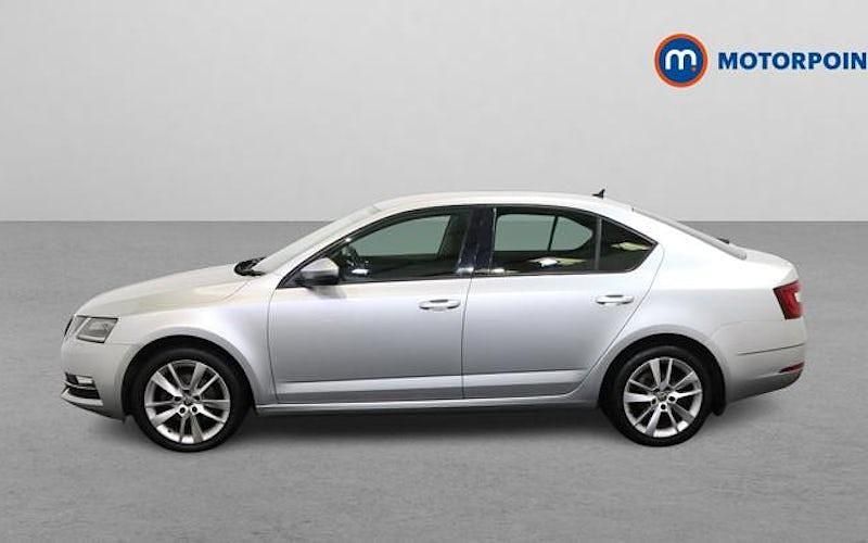 Używany Skoda Octavia SE L 150 KM (110 kW) 2019 Srebrny Hatchback