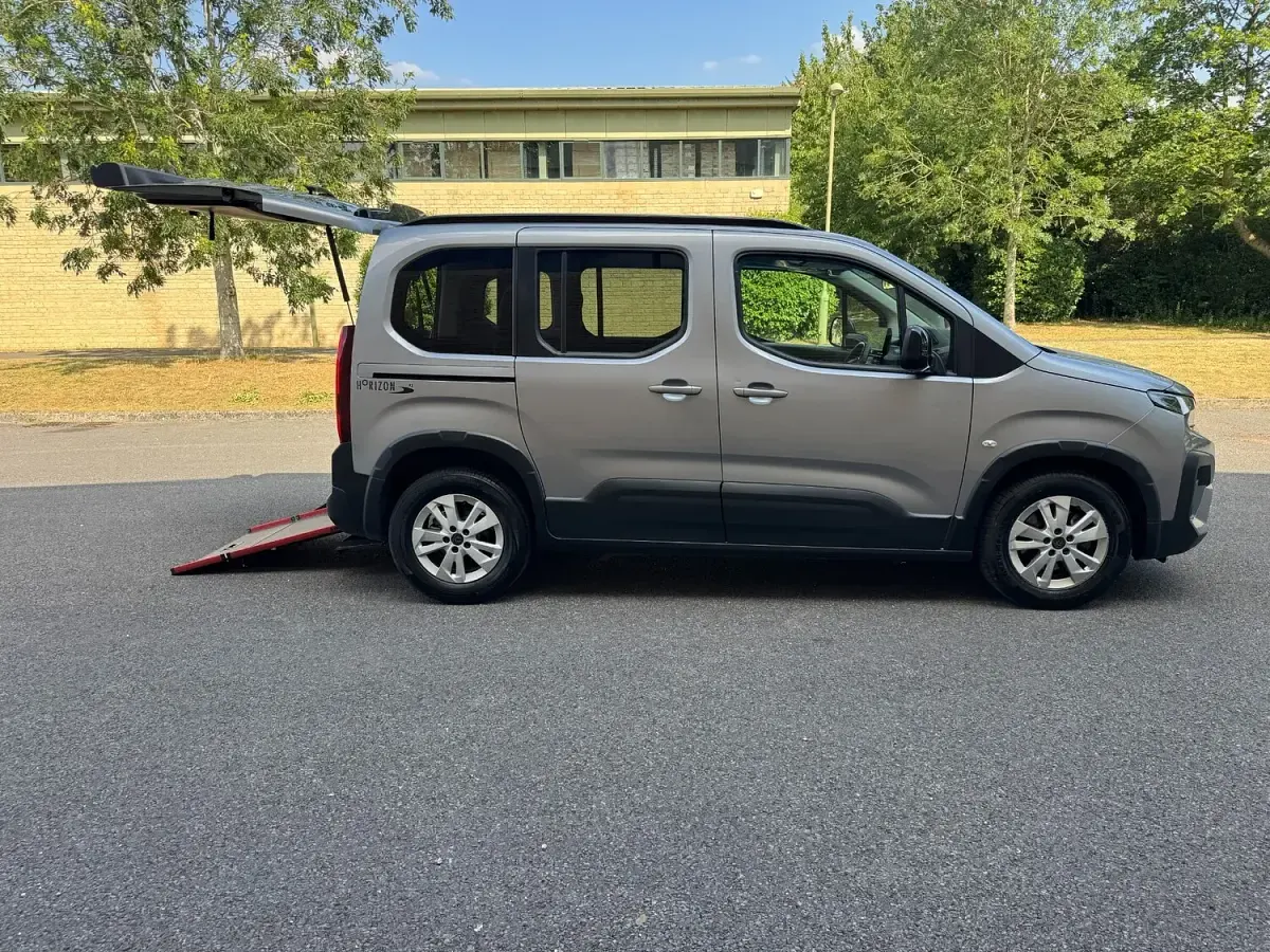 Used Peugeot Rifter Allure 2024 Grey MPV