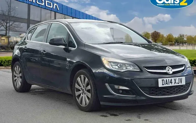 Usado Vauxhall Astra Elite 165 HP (121 kW) 2012 Citadino