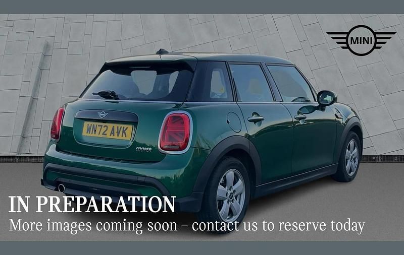 Used Mini Cooper Classic 134 HP (98 kW) 2022 Green Hatchback