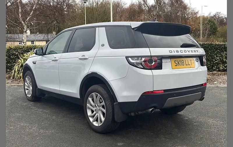Used Land Rover Discovery Sport SE 177 HP (130 kW) 2018 White SUV