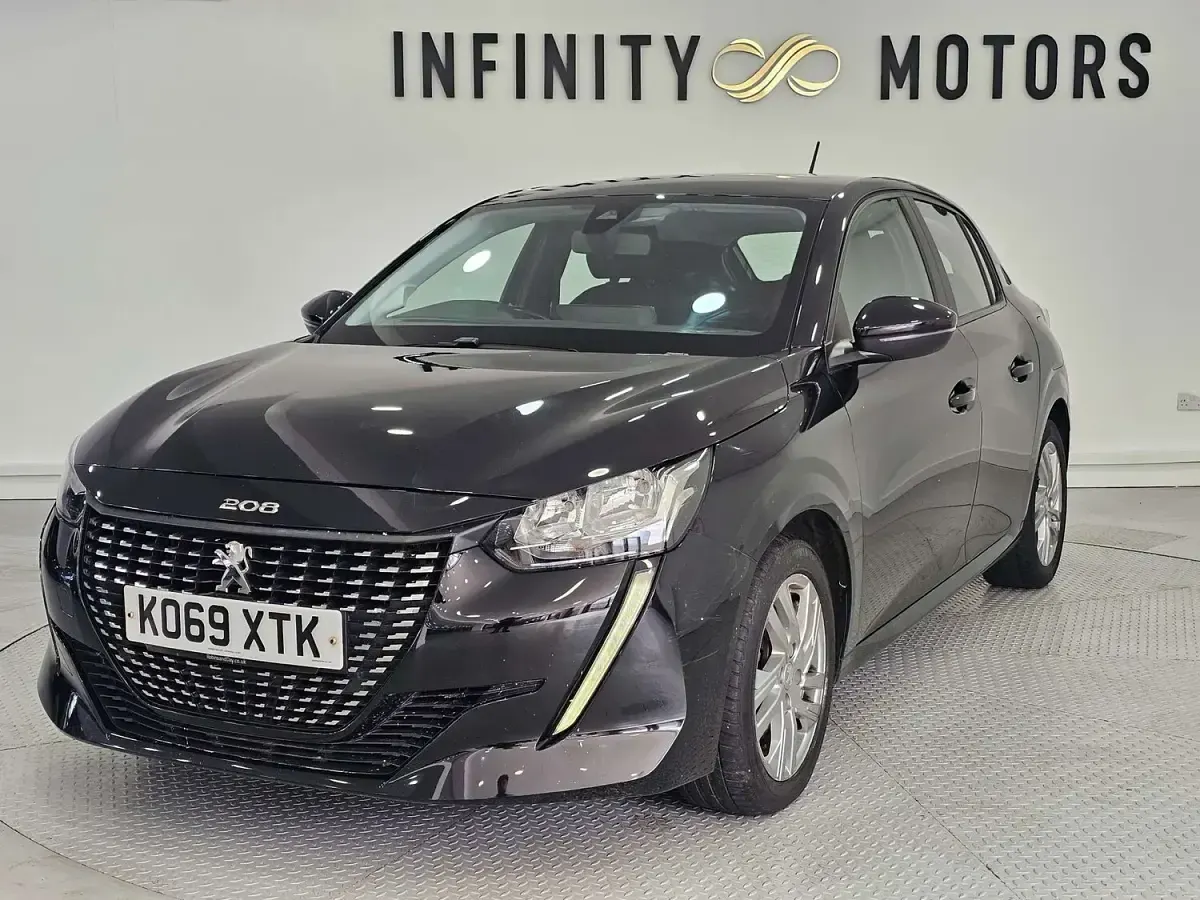 Used Peugeot 208 Active 75 HP (55 kW) 2020 Black Hatchback