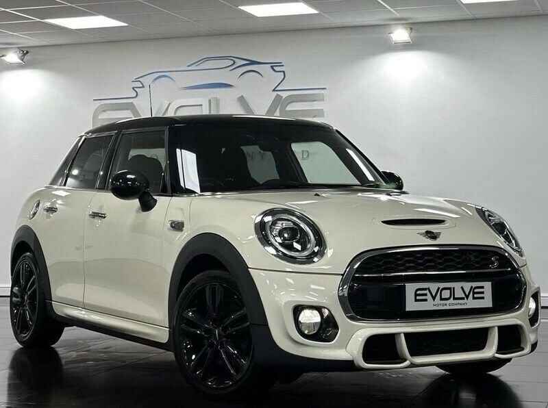 White Used 2019 Mini Cooper S Hatch Hatchback | £15,695 (Good price) - Image 1/4