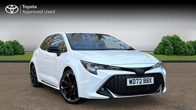 Second-hand Toyota Corolla Sport 122 CP (89 kW) 2023 Alb Hatchback