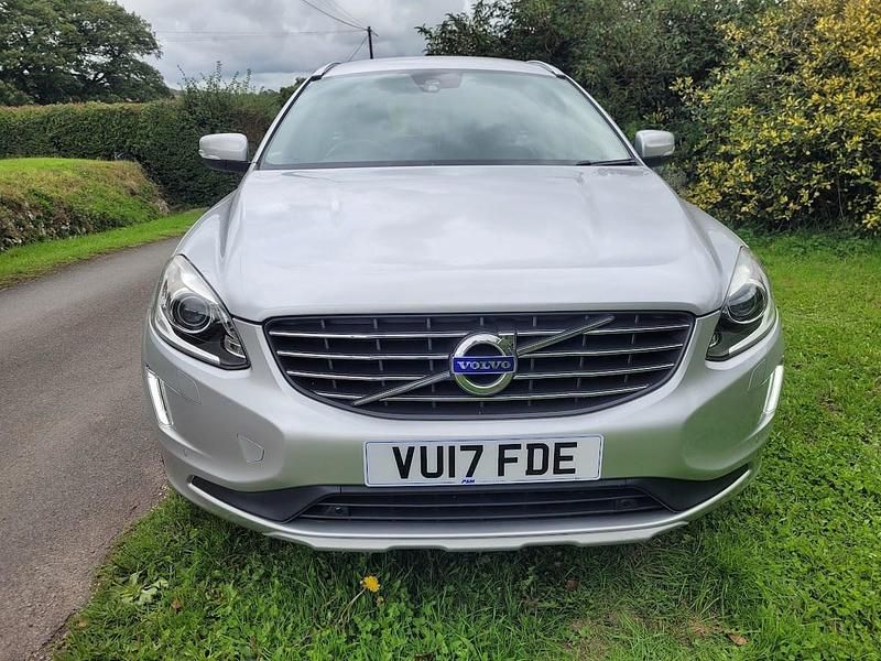 Used Volvo XC60 SE Lux 2017 Silver SUV