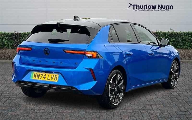 Used Vauxhall Astra Ultimate 114 kW (156 HP) 2024 Blue Hatchback