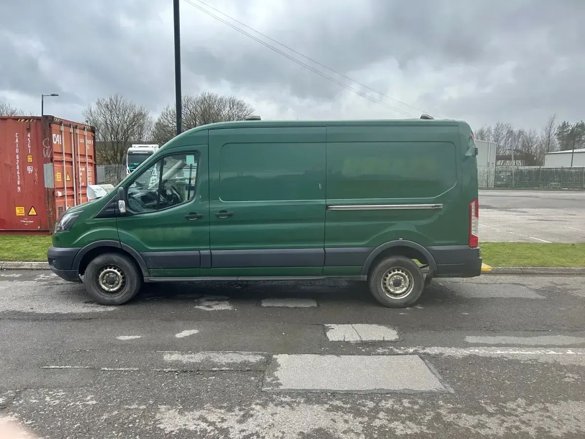 Used Ford Transit 130 HP (95 kW) 2017 Green Van