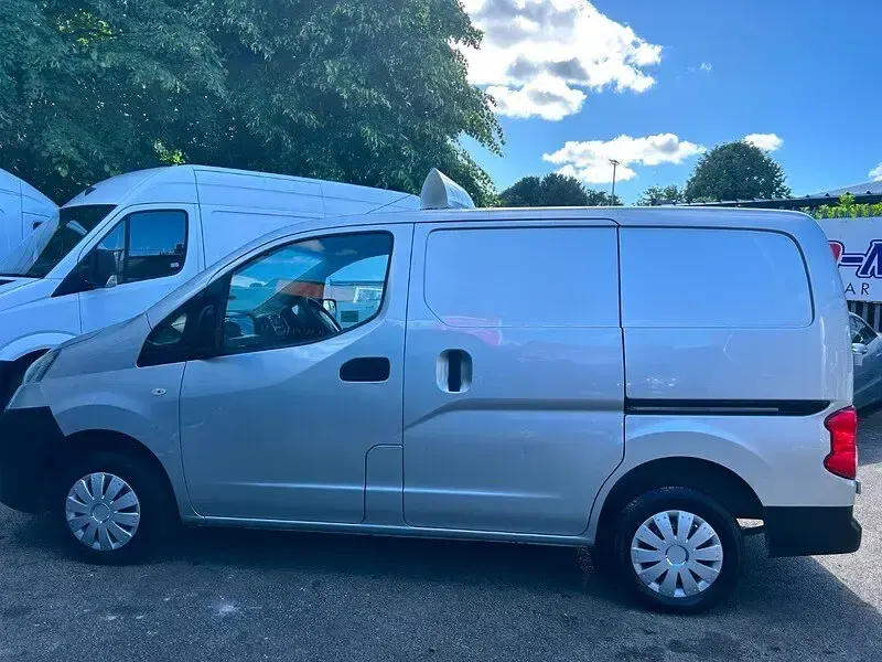 Used Nissan NV200 SE 89 HP (65 kW) 2013 Silver MPV