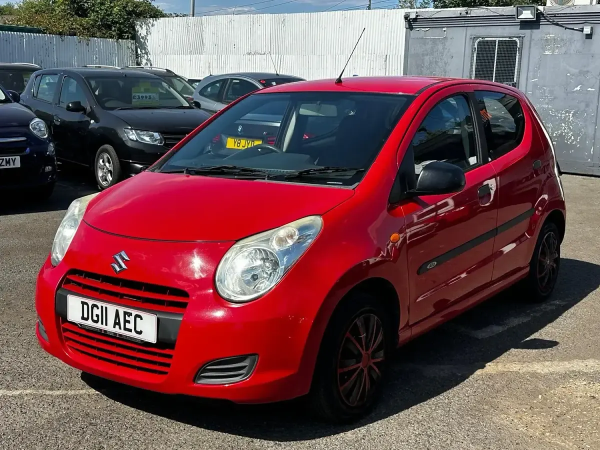 Used Suzuki Alto 68 HP (50 kW) 2011 Red Hatchback