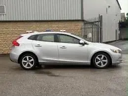 Used Volvo V40 SE 120 HP (88 kW) 2015 Silver Hatchback
