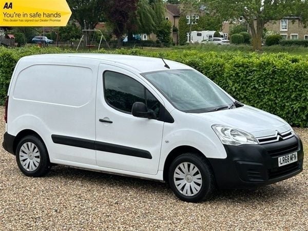 White Used 2019 Citroën Berlingo MPV | £6,959 (Fair price) - Image 1/1