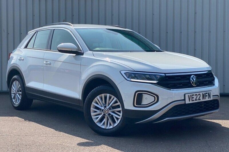 White Used 2022 VW T-Roc Life SUV | £19,500 (Fair price) - Image 1/1
