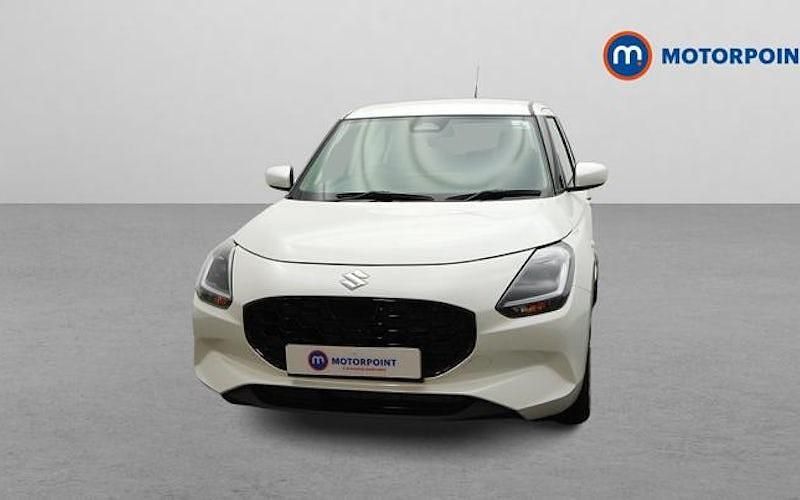 Used Suzuki Swift 82 HP (60 kW) 2025 White Hatchback