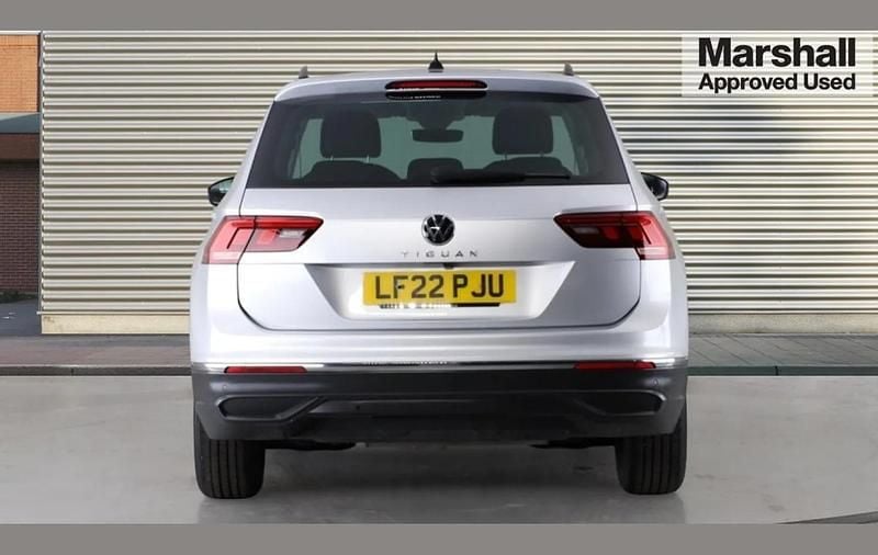 Used VW Tiguan Active 150 HP (110 kW) 2022 Silver SUV