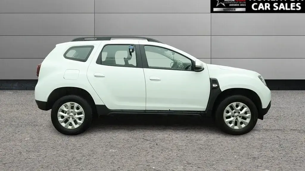 Used Dacia Duster Expression 150 HP (110 kW) 2023 White SUV