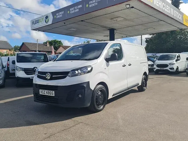 Used Vauxhall Vivaro S 100 HP (73 kW) 2022 White MPV