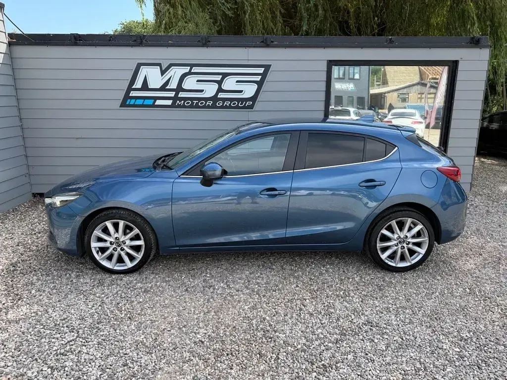 Used Mazda 3 Inclusive 150 HP (110 kW) 2017 Blue Hatchback