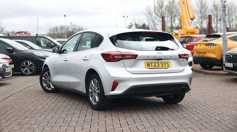 Used Ford Focus Titanium 155 HP (114 kW) 2023 Silver Hatchback