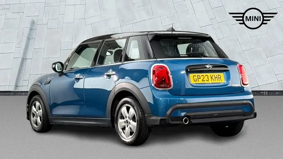 Used Mini Cooper Classic 134 HP (98 kW) 2023 Blue Hatchback