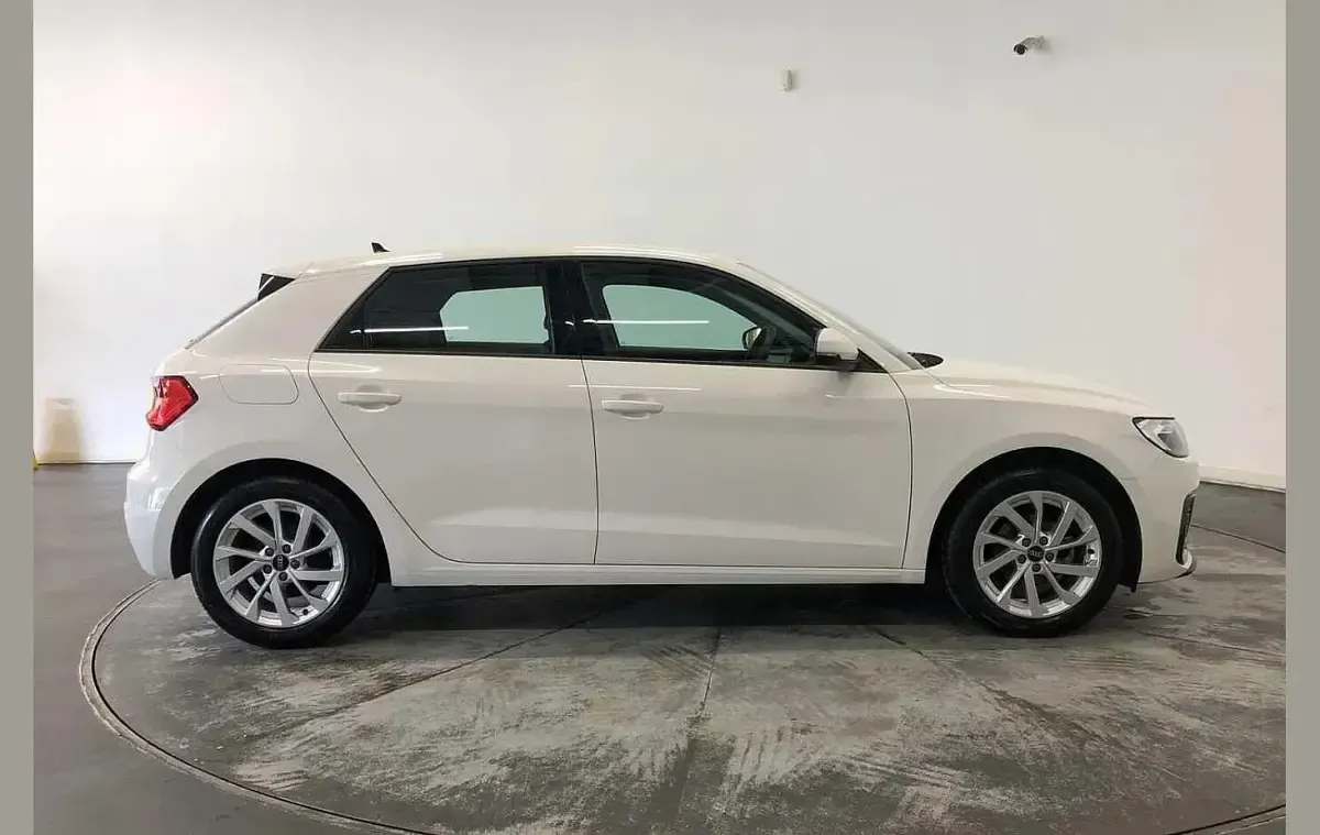 Used Audi A1 Sport 94 HP (69 kW) 2024 White SUV