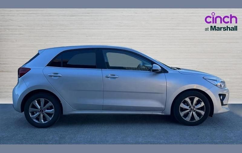 Used Kia Rio 118 HP (86 kW) 2021 Silver Hatchback