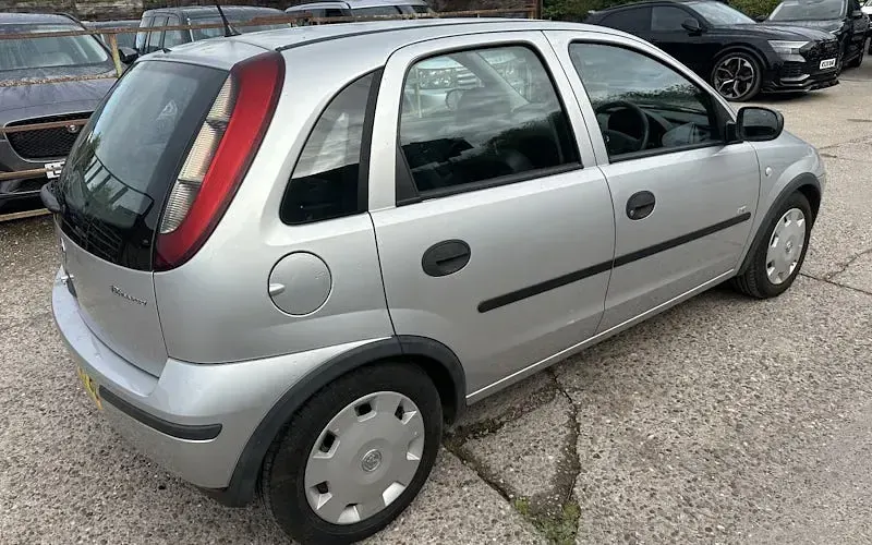 Used Vauxhall Corsa 80 HP (58 kW) 2006 Grey Hatchback