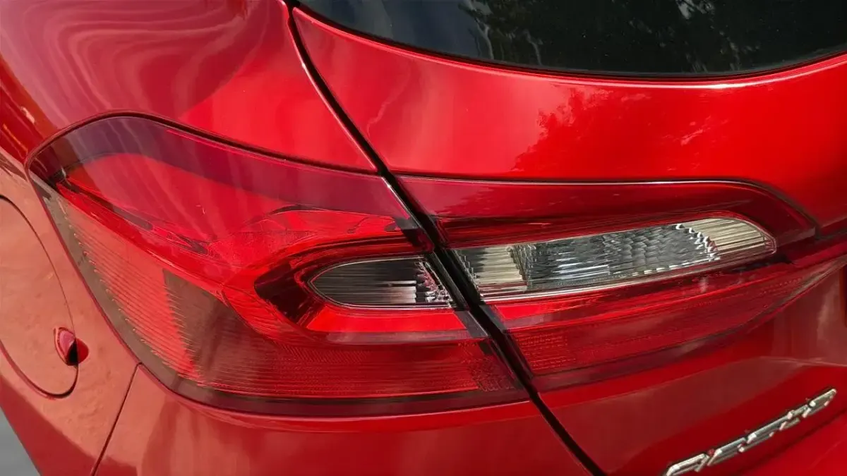 Used Ford Fiesta Zetec 99 HP (72 kW) 2019 Red Hatchback