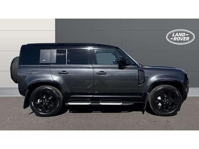 Używany Land Rover Defender Dynamic 404 KM (297 kW) 2022 Szary SUV