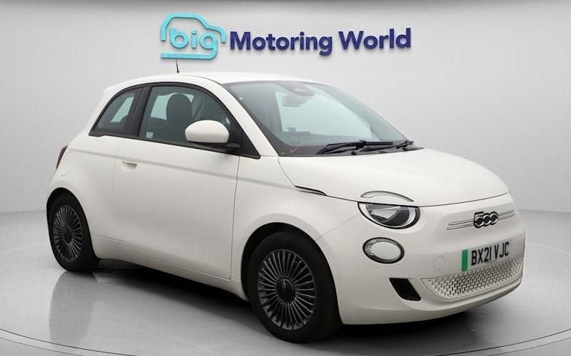 Used 2021 Fiat 500e Passion Hatchback | £11,000 (Fair price) - Image 1/4