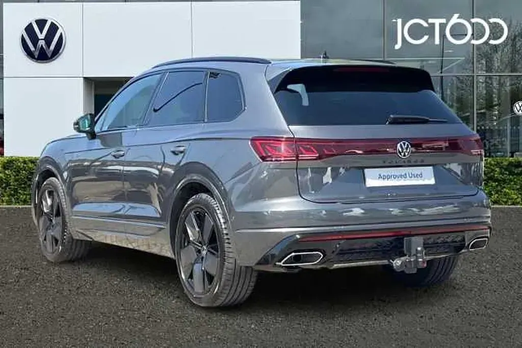 Used VW Touareg Black Edition 286 HP (210 kW) 2024 Grey SUV