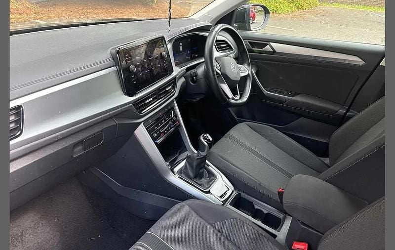 Used VW T-Roc Life 147 HP (108 kW) 2022 Black SUV