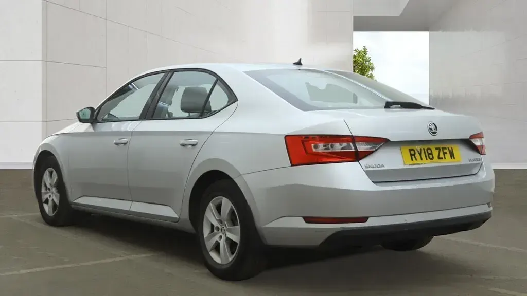 Used Skoda Superb 120 HP (88 kW) 2018 Grey Hatchback