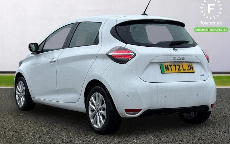 Used Renault Zoe Version S 100 kW (136 HP) 2022 White Hatchback