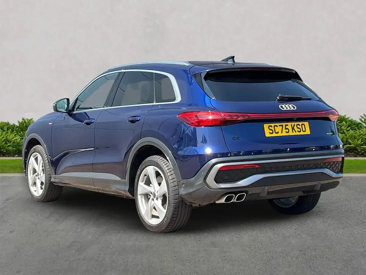 Used Audi Q5 S-Line 204 HP (150 kW) 2026 Blue SUV