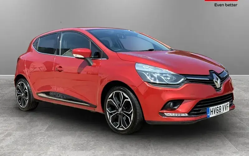 Used Renault Clio Iconic 76 HP (55 kW) 2018 Hatchback