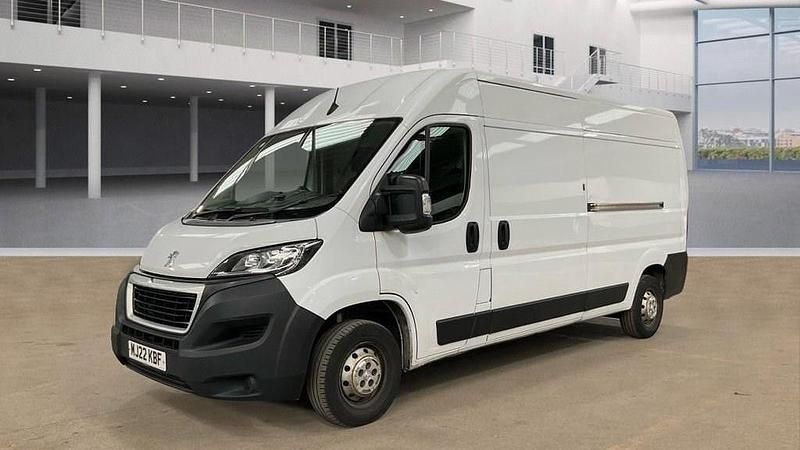 Used Peugeot Boxer S 140 HP (102 kW) 2022 White Van