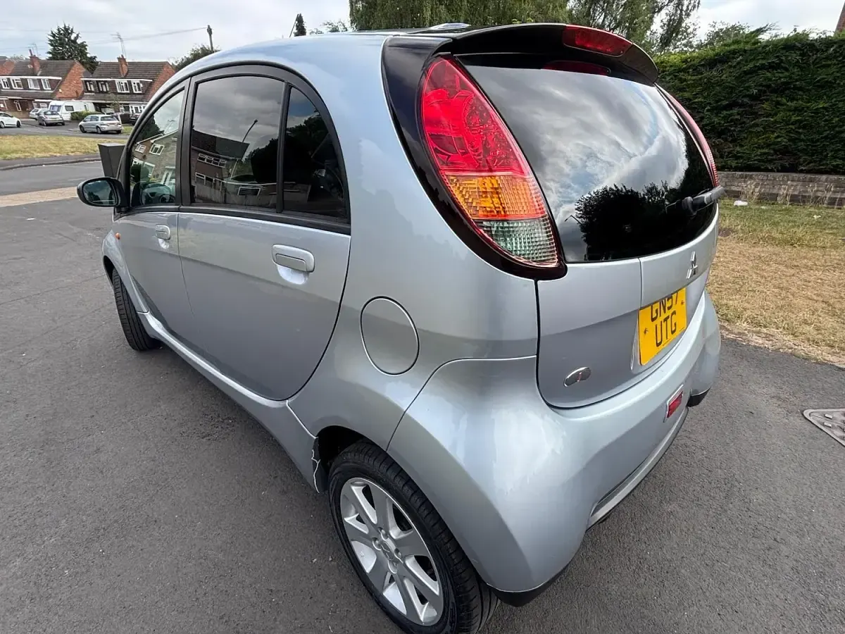 Used Mitsubishi i 64 HP (47 kW) 2008 Silver Hatchback