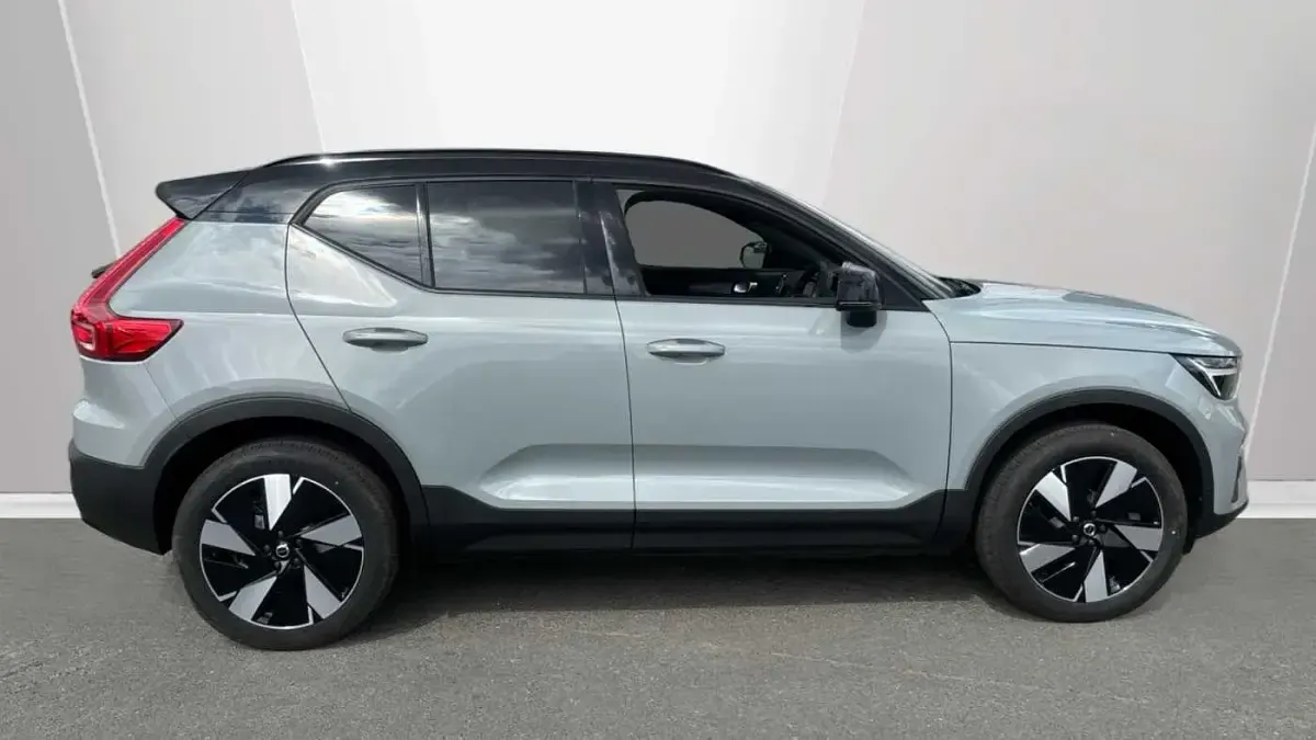 New Volvo EX40 Plus 300 kW (408 HP) 2026 Metallic  vapour grey SUV