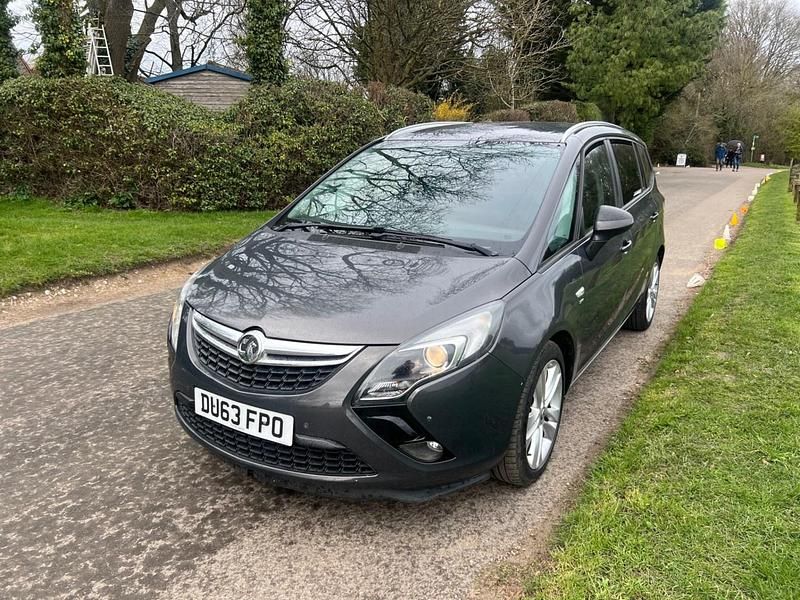 Used Vauxhall Zafira SRi 170 HP (125 kW) 2013 Grey MPV