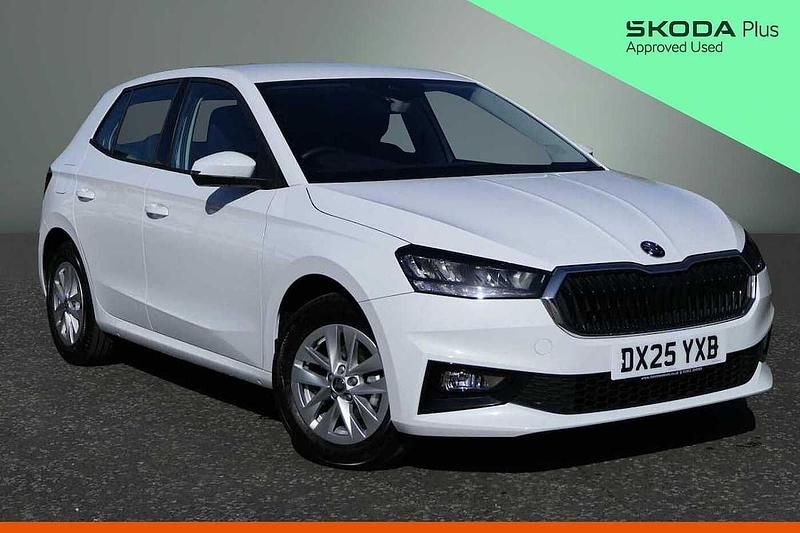 Used Skoda Fabia SE 59 HP (43 kW) 2025 Moon white metallic Hatchback